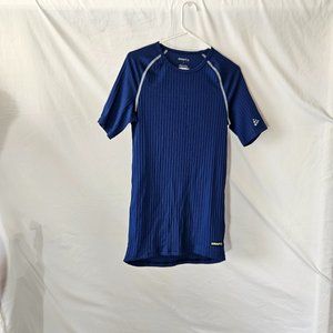 Craft New Wave Sports Stretchy T-Shirt Size L